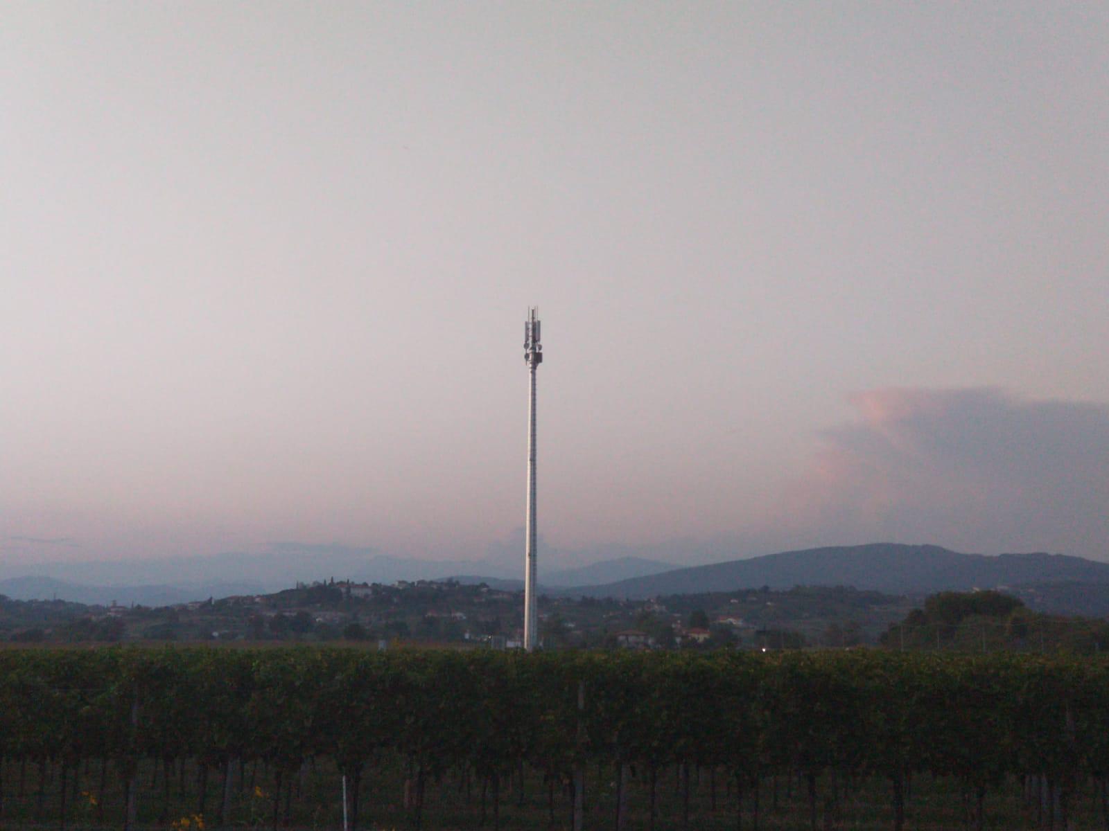 Immagine per Spunta una nuova antenna telefonica sul Preval, ira di Legambiente